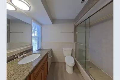 [Address not provided], Tampa, FL 33617 - Photo 13