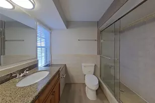 [Address not provided], Tampa, FL 33617 - Photo 13