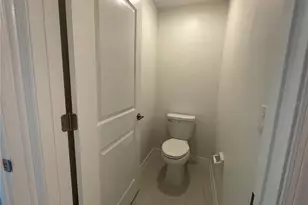 36544 Smithfield Ln, Zephyrhills, FL 33541 - Photo 11