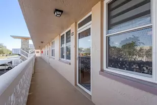 5095 Bay St NE, Saint Petersburg, FL 33703 - Photo 5