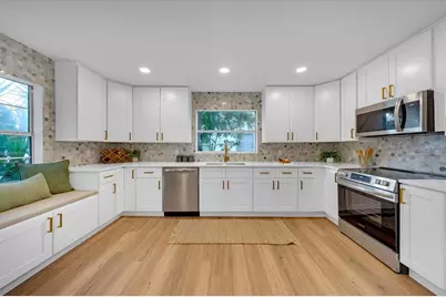 1301 56th Street S, Gulfport, FL 33707 - Photo 9