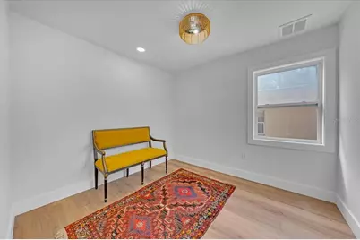 1301 56th Street S, Gulfport, FL 33707 - Photo 17