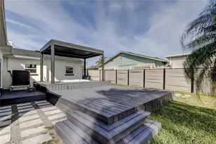 8722 Elmwood Ln, Tampa, FL 33615 - Photo 25