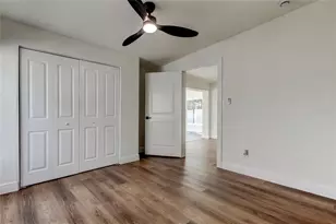 8722 Elmwood Ln, Tampa, FL 33615 - Photo 17