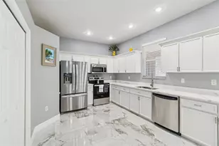 9078 Birmingham Ave, Weeki Wachee, FL 34613 - Photo 11