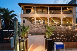 108 Bayside Dr, Clearwater Beach, FL 33767 - Photo 29