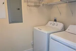 475 2nd St N, Saint Petersburg, FL 33701 - Photo 29