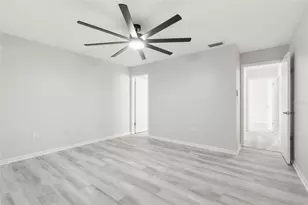 1371 Pine Ridge Cir E, Tarpon Springs, FL 34688 - Photo 15