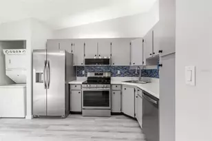 1371 Pine Ridge Cir E, Tarpon Springs, FL 34688 - Photo 5