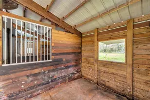 655 Appaloosa Rd, Tarpon Springs, FL 34688 - Photo 15