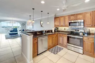 1125 W Peppertree Dr, Sarasota, FL 34242 - Photo 9