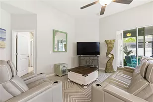 12424 Brick Cobblestone Dr, Riverview, FL 33579 - Photo 9