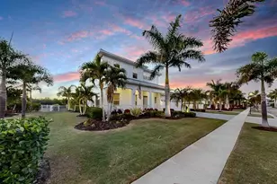 826 Manns Harbor Dr, Apollo Beach, FL 33572 - Photo 89