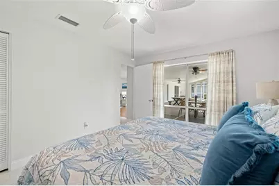 8678 10th Street N, Saint Petersburg, FL 33701 - Photo 17