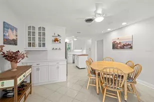 8678 10th St N, Saint Petersburg, FL 33701 - Photo 15