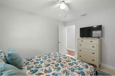 8678 10th Street N, Saint Petersburg, FL 33701 - Photo 21