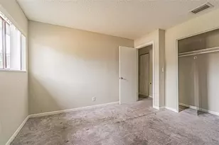 8622 Cattail Dr, Temple Terrace, FL 33637 - Photo 11