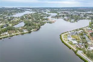 829 Callista Cay Loop, Tarpon Springs, FL 34689 - Photo 9