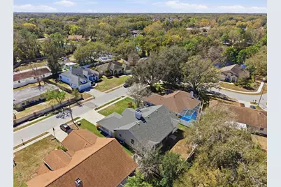 905 Clearcreek Drive, Tampa, FL 33613 - Photo 39