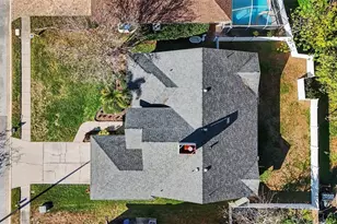 905 Clearcreek Dr, Tampa, FL 33613 - Photo 3