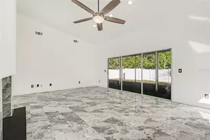 905 Clearcreek Dr, Tampa, FL 33613 - Photo 13