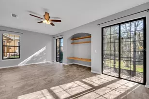 16431 Kingletridge Ave, Lithia, FL 33547 - Photo 5