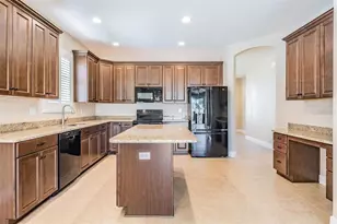 11245 Paddock Manor Ave, Riverview, FL 33569 - Photo 5