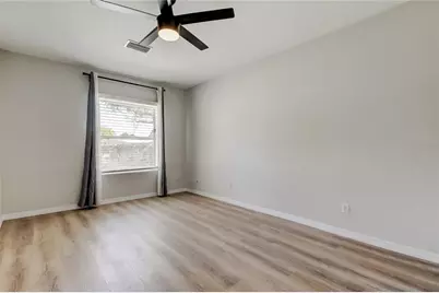 5525 Pine Circle NE, Saint Petersburg, FL 33703 - Photo 19