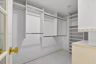 7650 Bayshore Dr, Treasure Island, FL 33706 - Photo 31