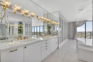 7650 Bayshore Dr, Treasure Island, FL 33706 - Photo 25