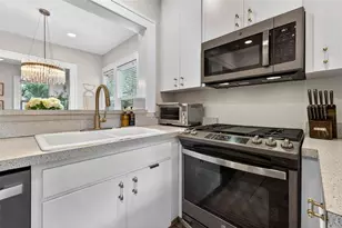 140 20th Ave N, Saint Petersburg, FL 33704 - Photo 17