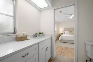 5254 Venetian Blvd NE, Saint Petersburg, FL 33703 - Photo 11