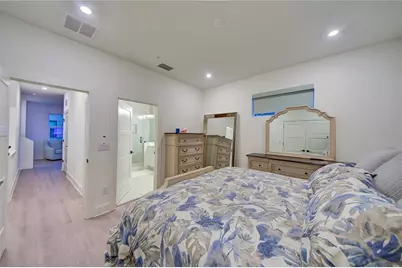 323 15th Street N, Saint Petersburg, FL 33705 - Photo 33