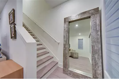 323 15th Street N, Saint Petersburg, FL 33705 - Photo 27