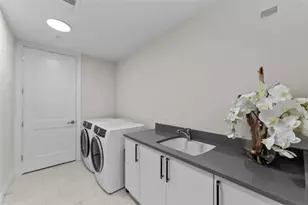 2910 W Barcelona St, Tampa, FL 33629 - Photo 41