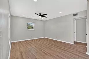 8244 125th St, Seminole, FL 33772 - Photo 5