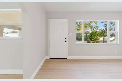 2136 W Minnehaha Street, Tampa, FL 33604 - Photo 9