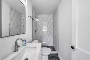 921 7th St NW, Largo, FL 33770 - Photo 7