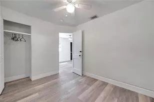 921 7th St NW, Largo, FL 33770 - Photo 13