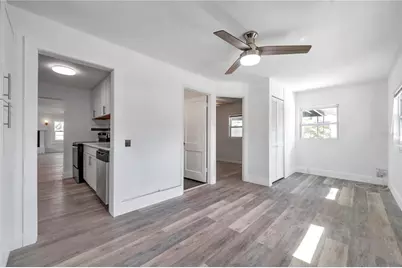 921 7th Street NW, Largo, FL 33770 - Photo 5