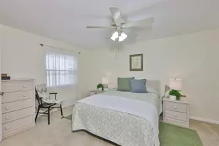 1520 Danbury Dr, Sun City Center, FL 33573 - Photo 19