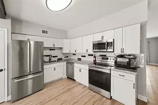 2262 Swedish Dr, Clearwater, FL 33763 - Photo 5