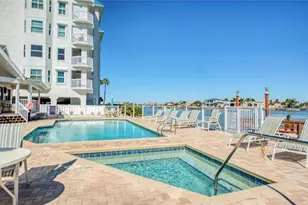 9211 Captiva Cir, Saint Pete Beach, FL 33706 - Photo 31