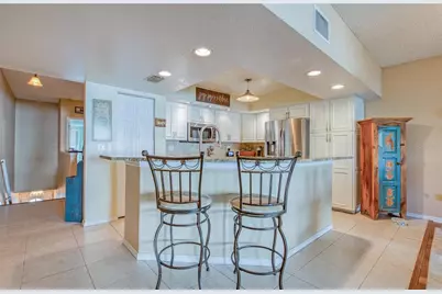 9211 Captiva Circle, Saint Pete Beach, FL 33706 - Photo 7