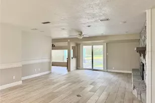 9628 Davis Rd, Tampa, FL 33637 - Photo 5