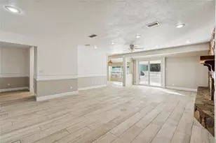 9628 Davis Rd, Tampa, FL 33637 - Photo 5