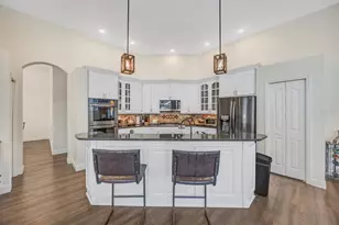 6120 Chene Ct, Lutz, FL 33558 - Photo 5