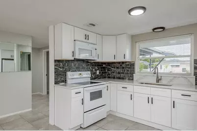 10521 Oak Hill Drive, Port Richey, FL 34668 - Photo 15