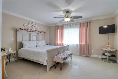 16605 Round Oak Drive, Tampa, FL 33618 - Photo 19