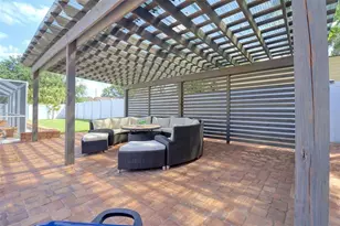 16605 Round Oak Dr, Tampa, FL 33618 - Photo 39